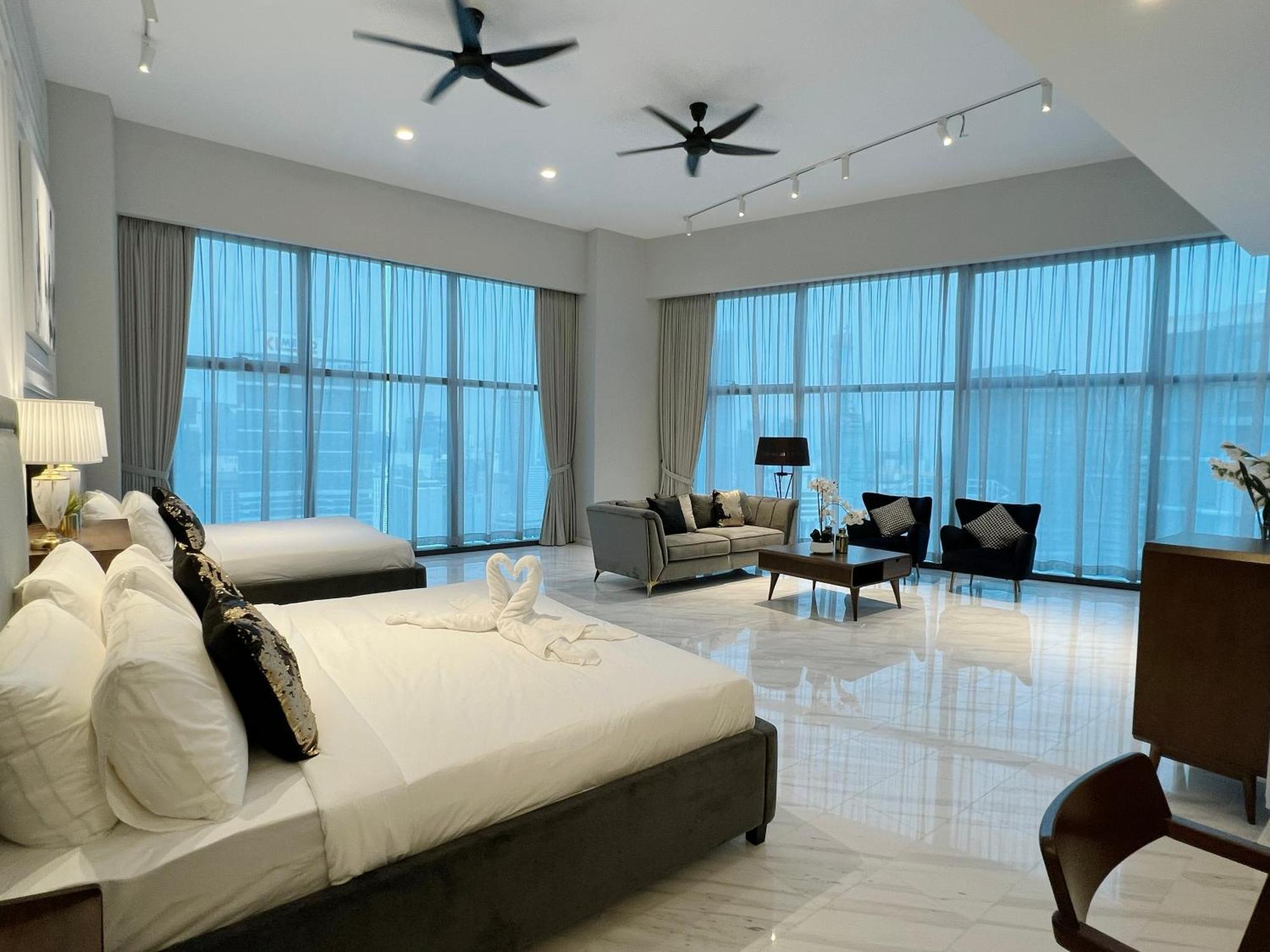 The Eaton Residences By Times 8 — Photos 2